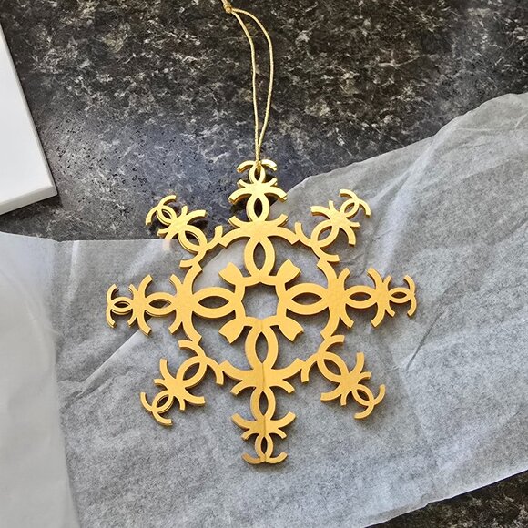 Chanel NIB LTD ED Christmas 2024 Ornament CC's Super Rare + free gift - Picture 6 of 6